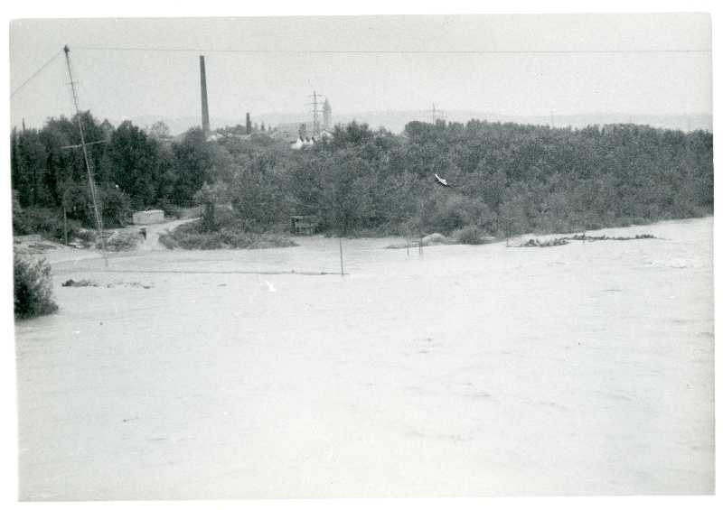 Fiume Isonzo in piena, Gorizia. Area cantiere in sponda destra